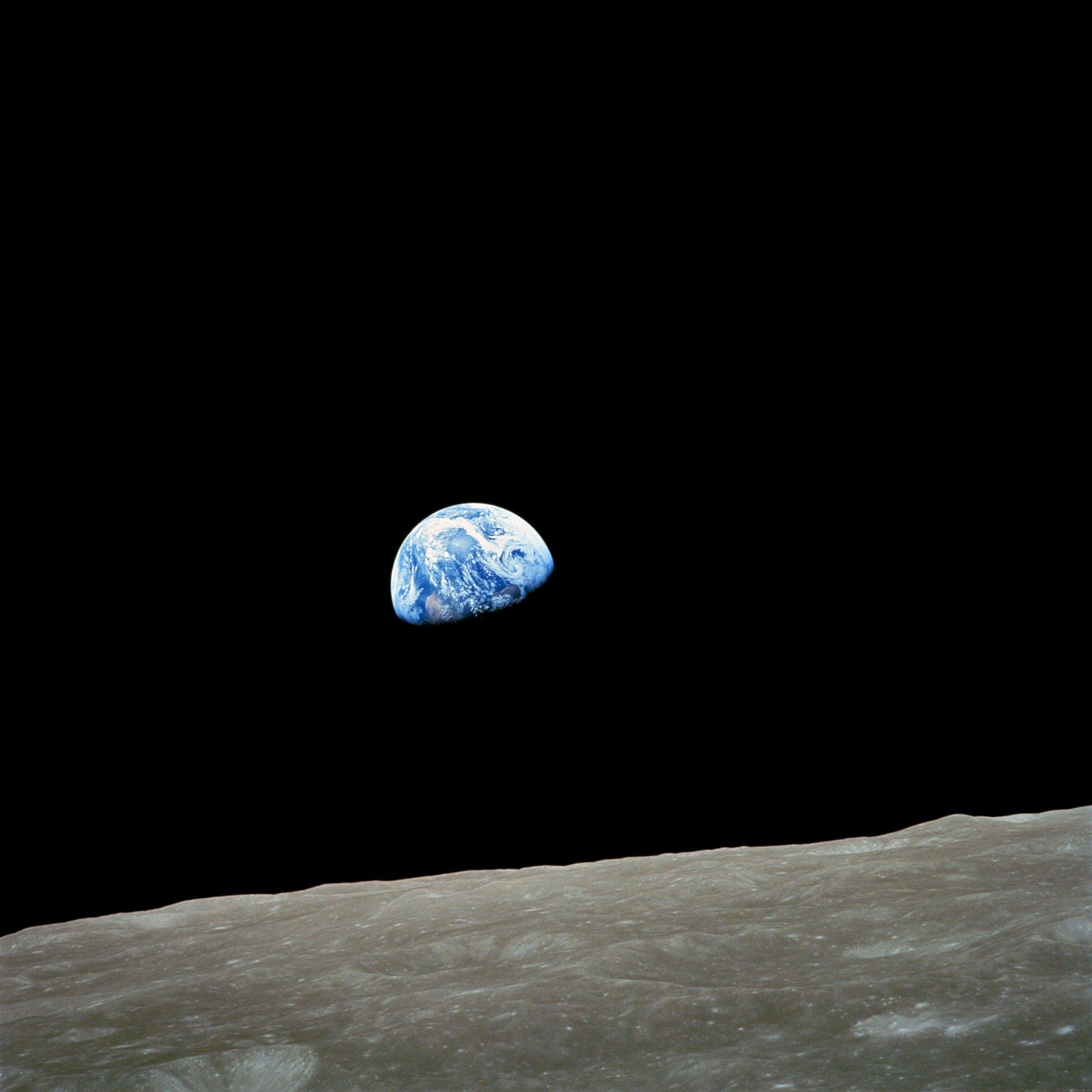 从月球上拍摄的地球照片